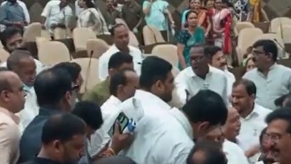 Thane : शिवसेना भाजप आमनेसामने; सभागृह नेते निवडीनंतर ठाण्यात खडाजंगी