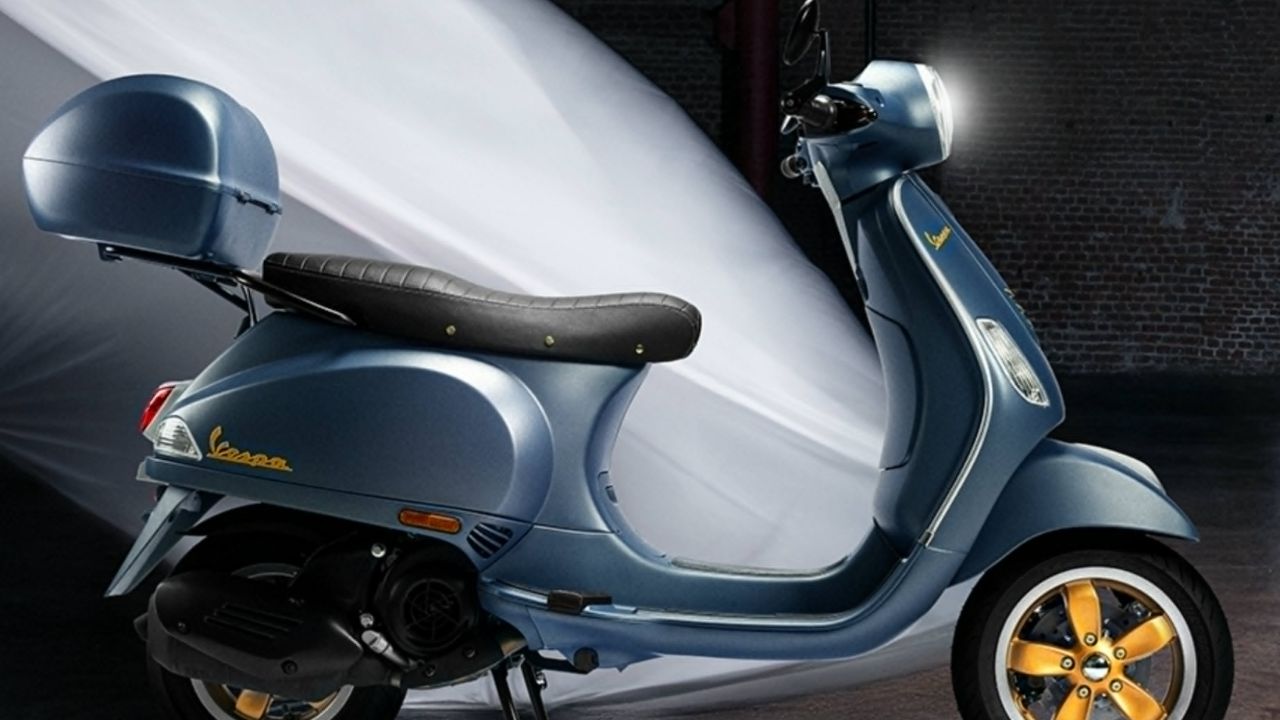 भारतात Vespa Officina 8 चा खास एडिशन झाला लाँच, किंमत तर 1.50 लाखांपेक्षा कमी