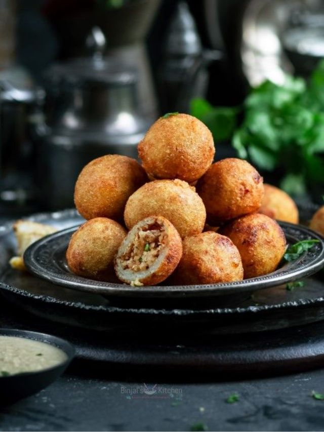शिवरात्रीनिमित्त घरी बनवा टेस्टी उपवासाची कचोरी 