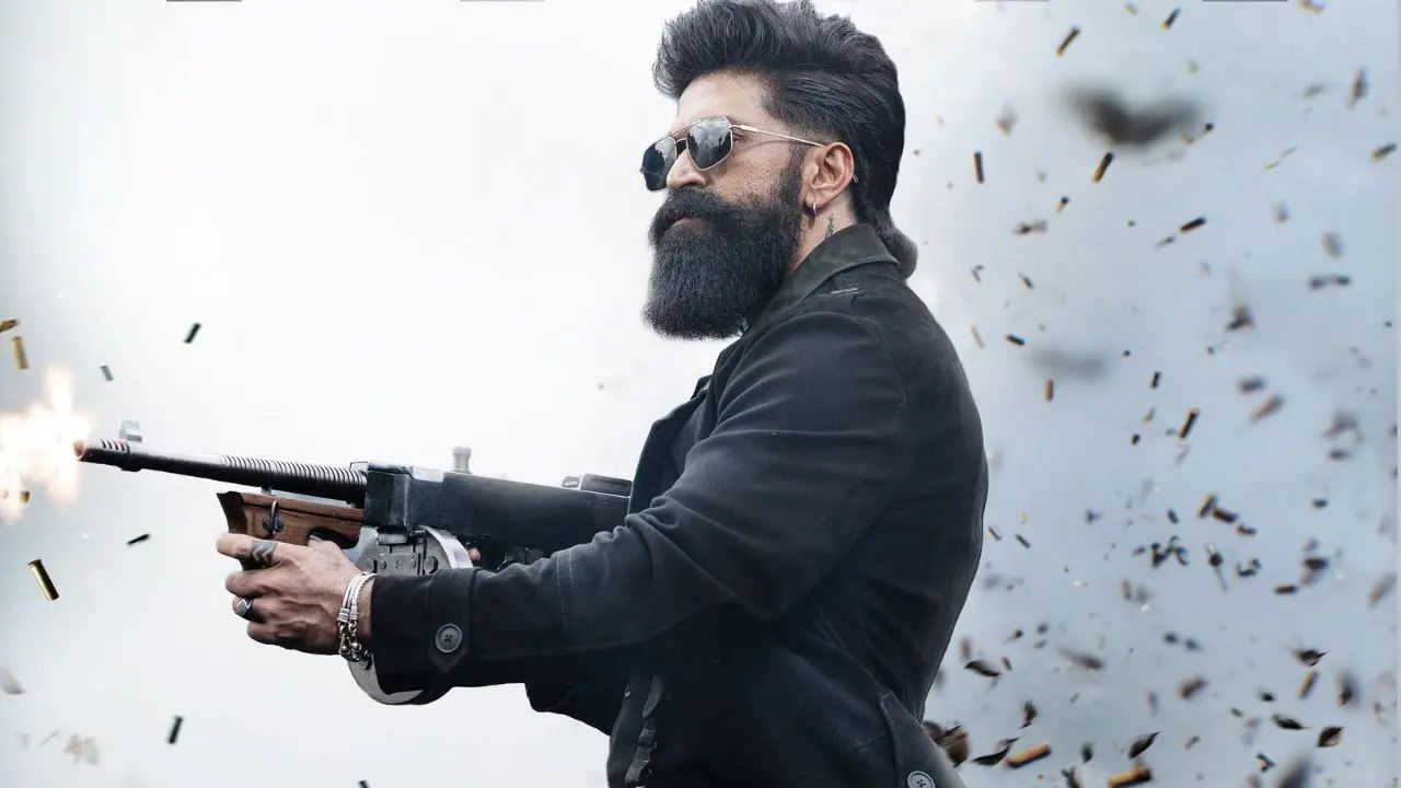 ‘TOXIC ‘ च्या टीझरवर चाहत्यांच्या प्रेमाचा वर्षाव, सात तासांत मिळाले ९ दशलक्षाहून अधिक व्ह्यूज ; ‘या’ भाषेने जिंकली मनं