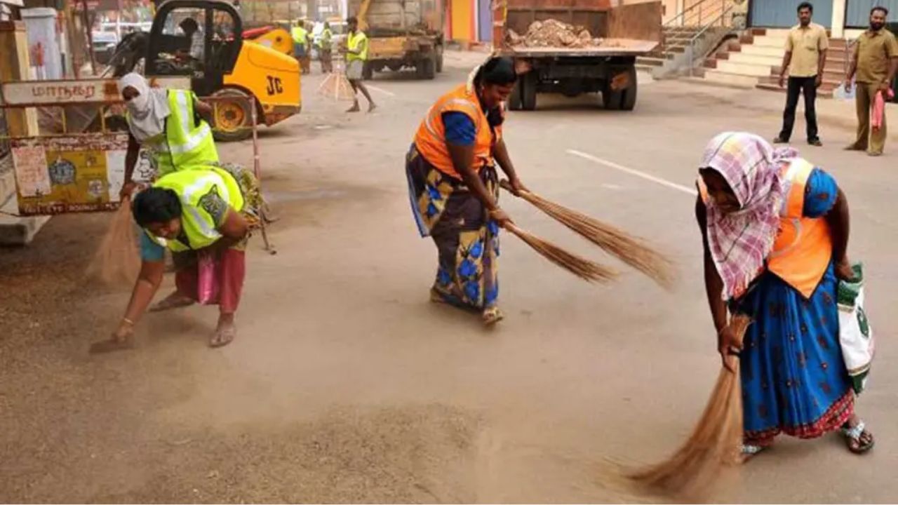 Nanded News : सफाई कामगारांचे काम बंद आंदोलन अखेर मागे! दोन सुपरवायझर सफाई कामातून दूर