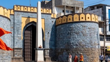 Ahilyanagar News: माळीवाडा वेशीचा मुद्दा चिघळण्याची शक्यता; सत्ताधाऱ्यांच्या पत्राला विरोधकांचा आरोप