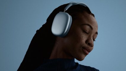 ऑडिओप्रेमींसाठी Apple चे खास सरप्राईज! ANC आणि प्रीमियम फीचर्ससह लाँच केले नवीन Headphones, किंमत आणि फीचर्स जाणून घ्या