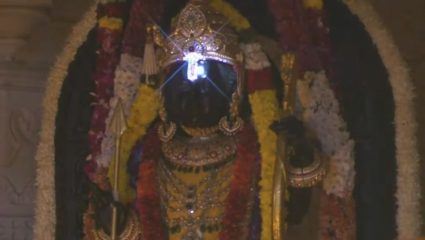 Ayodhya Ram Suryatilak : अयोध्येत प्रभू श्री रामांना सूर्यतिलक; तेजस्वी प्रकाशाने उजळले रामांचे मनमोहक रुप