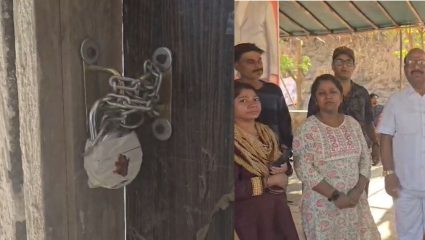 Badlapur News : कोणी घर देतं का घर ? लोन काढून पैसे दिले पण… ; नामांकित इमारतीतील रहिवासी बेघर