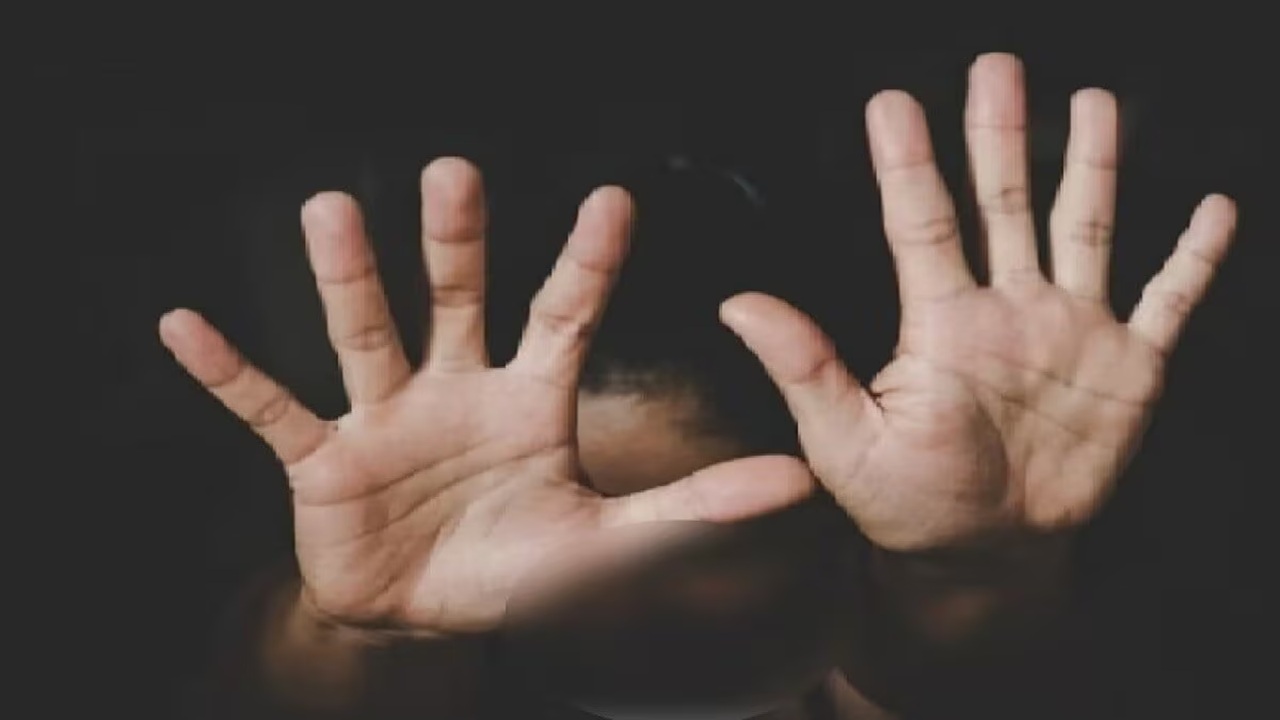 Bihar Crime : अपहरण नंतर निर्जन भागात नेऊन…! 13 वर्षीय विद्यार्थिनीवर 4 अल्पवयीन मुलांकडून सामूहिक बलात्कार