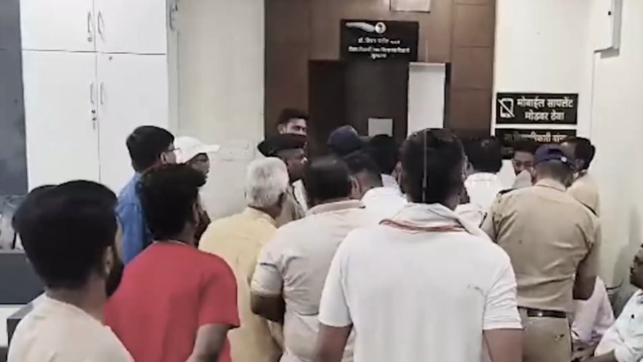 Buldhana News : जिल्हा परिषद निवडणुकीआधीच मतदार यादीवरून राजकारण तापलं!