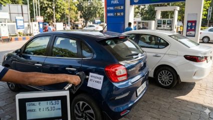 पेट्रोल महाग झालं तरी टेन्शन नाही! 1 लिटर इंधनावर 27 किमीचा मायलेज देतात ‘या’ Hybrid Cars