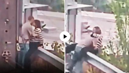 रस्त्यावर रोमान्स करणं पडलं महागात! किस करताना तोला गेला अन् थेट पडले खड्ड्यात; VIDEO पाहून नेटकऱ्यांना हसू आवरेना