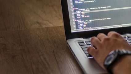 12वी उत्तीर्ण उमेदवारांसाठी नोकरीची संधी! डेटा एंट्री ऑपरेटर पदांच्या 770 जागांसाठी भरती, अर्जाची शेवटची तारीख काय?