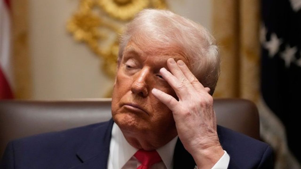 Trump Popularity : ट्रम्प यांची बायडेनपेक्षाही वाईट स्थिती! 61% अमेरिकन जनतेने फिरवली पाठ; युद्ध आणि महागाईनेच केला घात