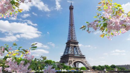 Eiffel Tower Day : कधी काळी कुरुप मानला जाणारा ‘Eiffel Tower’ आज आहे जगाचे आकर्षण; जाणून घ्या या ऐतिहासिक वास्तूची काही रंजक तथ्ये