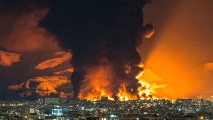 WorldWar3: इराणच्या भविष्यात काळोख! इस्रायल करत आहे इराणच्या पुढच्या पिढ्याही नष्ट करणारे हल्ले; माती आणि पाणी बनवले विषारी