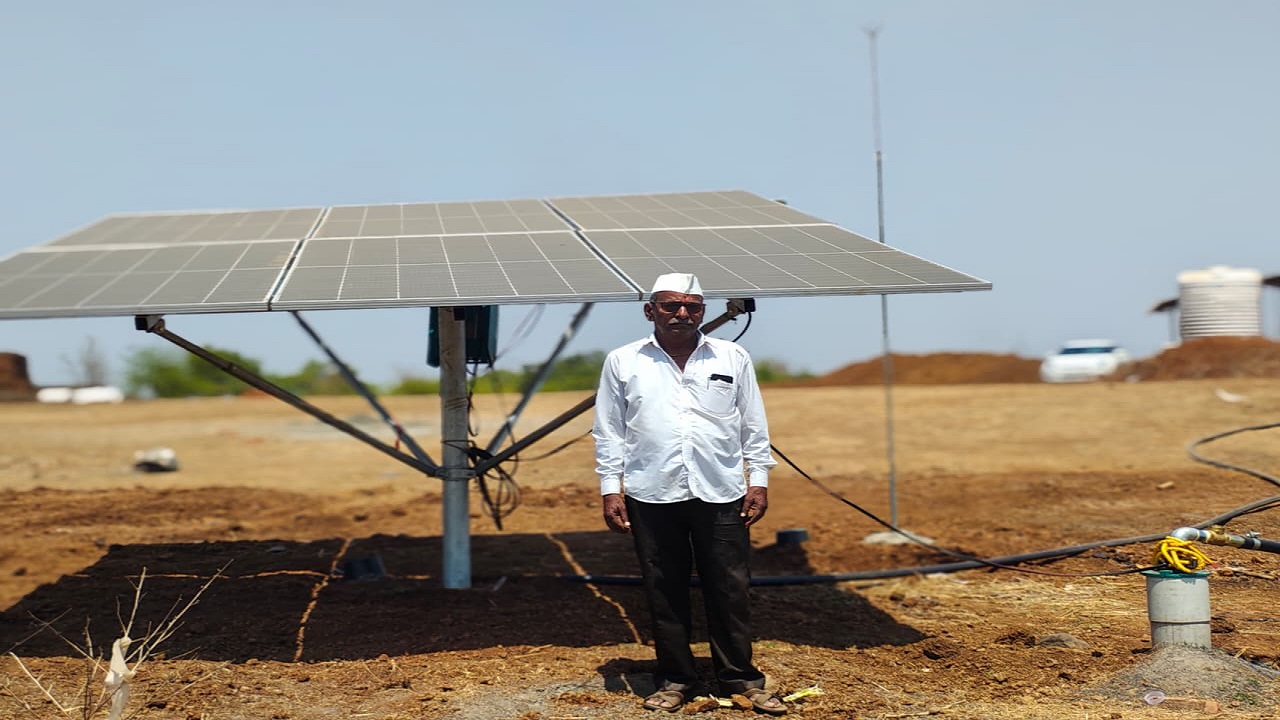 Karjat News: शेतकरी आर्थिक संकटात! सोलर पंप चार दिवसात बिघडला, महावितरणकडून दुर्लक्ष