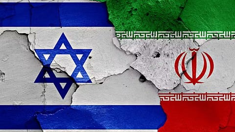 Iran-Israel War: मध्यपूर्वेत तणाव शिगेला; इराणकडून बँका व आर्थिक केंद्रांना लक्ष्य करण्याचा इशारा 