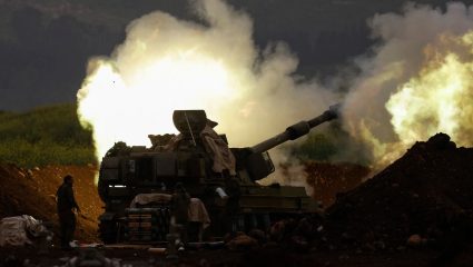 Middle East War : इस्रायलचा भीषण प्रहार! तेहरानमधील स्पेस सेंटर अन् संरक्षण प्रकल्पांना केले उद्ध्वस्त, आता काय करणार इराण?