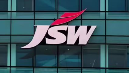 भारतात EV चा वेग वाढणार? JSW Motors चा मोठा निर्णय, फ्रेंच कंपनीसोबत भागीदारी