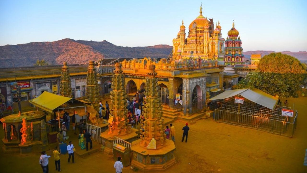 Jejuri Temple and Kadepathar: येलकोट येलकोट जय मल्हार! जेजुरी आणि कडेपठारची जाणून घेऊया अद्भुत कथा