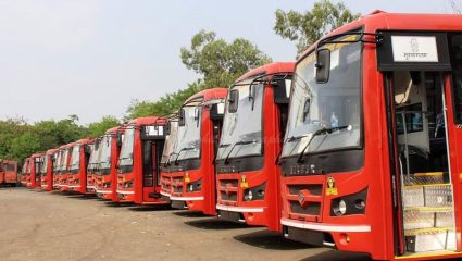 MSRTC: लालपरीचा होणार कायापालट! 2037 पर्यंत पूर्णतः इलेक्ट्रिक बसेस, प्रताप सरनाईक यांची माहिती