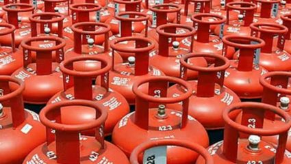 Wardha News : घरगुती गॅस सिलिंडरचा होतोय व्यावसायिक वापर; ४३ ठिकाणी धाडी, ६७ सिलिंडर केले जप्त