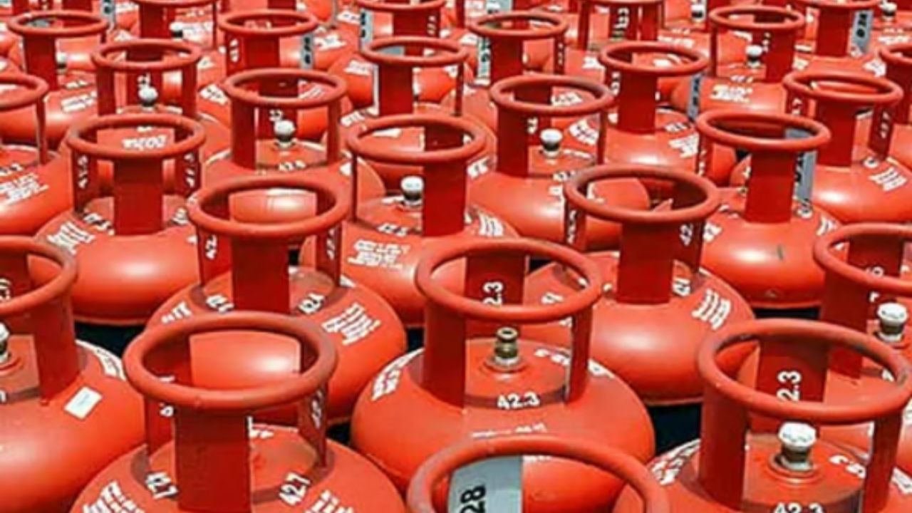 गॅस सिलिंडर पुरवठा सुरळीत ठेवण्याचे प्रयत्न; अन्न, नागरी पुरवठा विभागामार्फत राज्यभर नियंत्रण कक्ष