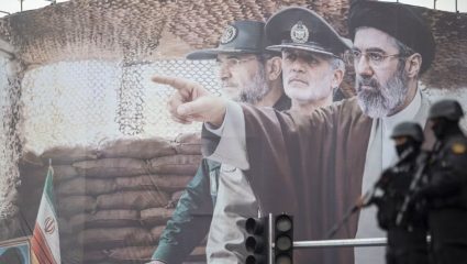 Bounty: माहिती देऊन कोट्यधीश व्हा! इराणचा ‘शहजादा’ रडारवर; मोज्तबा खामेनी, 10 ‘मोस्ट वाँटेड’ नेत्यांवर अमेरिकेने लावलं मोठं बक्षीस