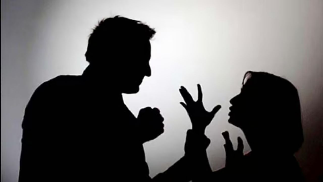 Delhi Crime: महिलेने आधी लिव्ह इन पार्टनरला दुधातून गुंगीचे औषध दिलं, नंतर गुप्तांग कापलं…; नेमकं प्रकरण काय?