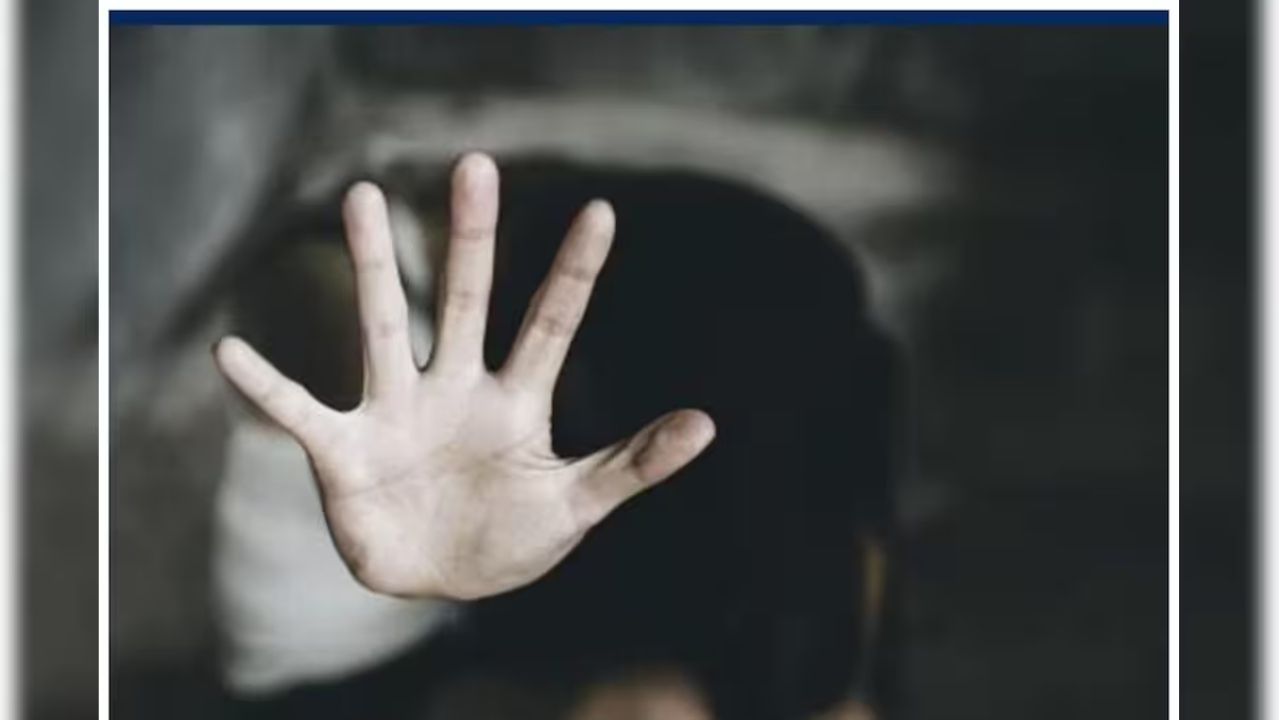 Madhya Pradesh Crime: संतापजनक! आठवीत शिकणारी विद्यार्थिनी गर्भवती, तब्बल सहा महिने सुरु होता अत्याचार