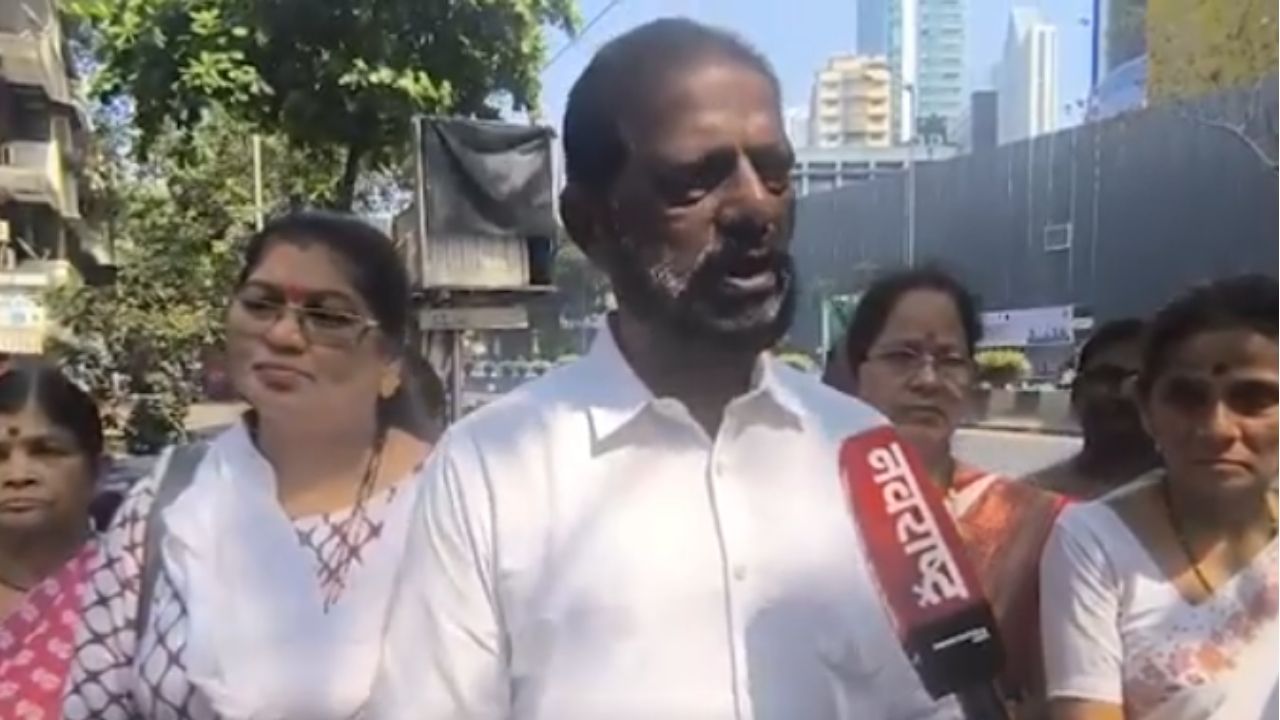 Mumbai : मुंबई बॉम्बस्फोटातील हुतात्म्यांना वाहिली श्रद्धांजली, १९९३ च्या कटू आठवणींना उजाळा