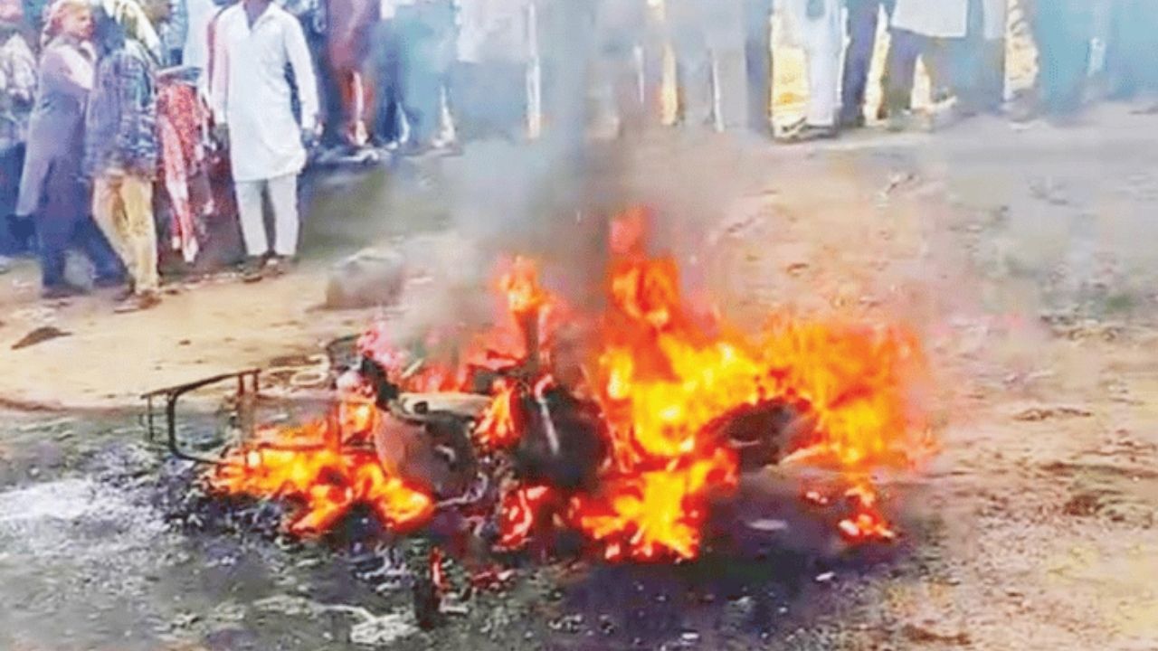 Nanded Crime: नांदेडमध्ये धावत्या दुचाकीला भीषण आग; तरुणाचा आगीत होरपळून मृत्यू, ATSकडून तपास सुरू