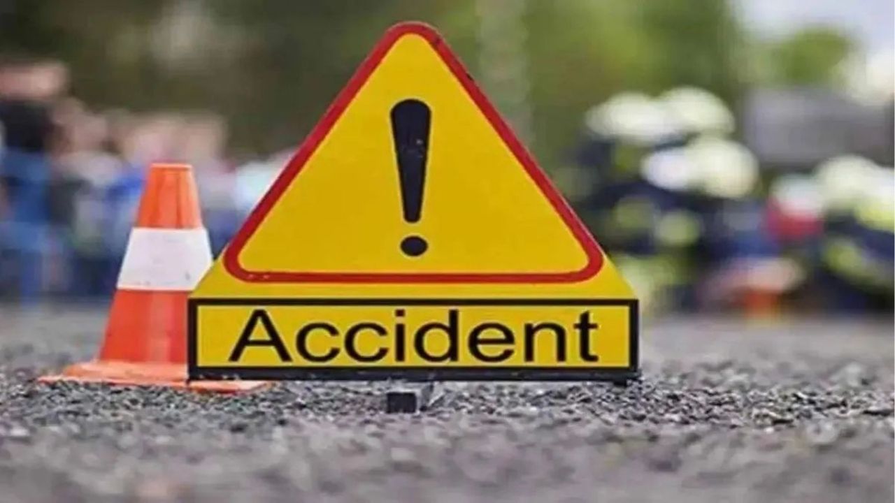 Beed Accident: बीड-शिरूर मार्गावर भीषण अपघात; होळी साजरी करायला निघालेल्या तरुणाचा मृत्यू, तिघे गंभीर जखमी