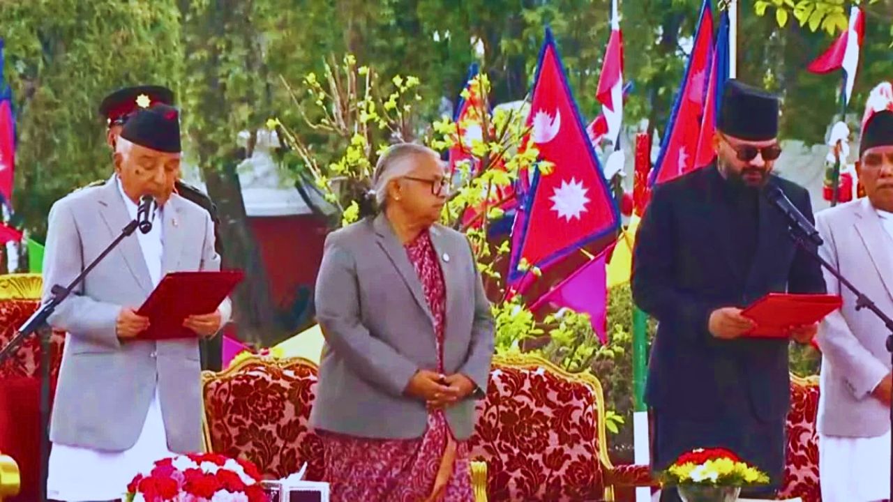 Balen Shah: नेपाळमध्ये ‘बालेन’ वादळ! १०७ लामांचे मंत्र अन् हिंदू विधींनी दणाणलं ‘शीतल निवास’; पार पडला ऐतिहासिक शपथविधी