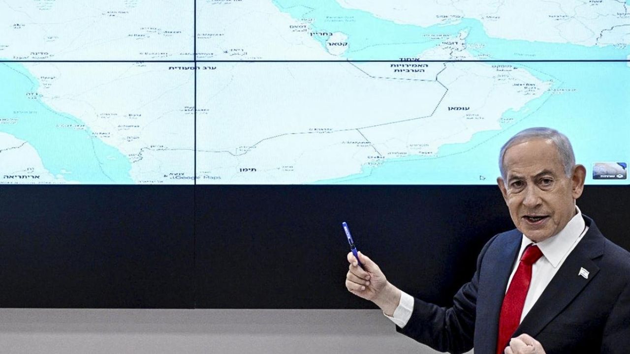 War Update: इराणी दादागिरीला चोख प्रत्युत्तर! नेतान्याहूंनी शोधला होर्मुझला ‘हा’ पर्यायी मार्ग, बनणार जगाचं ‘पेट्रोल स्टेशन’