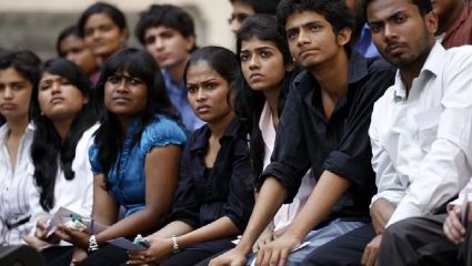 तब्बल 3 वर्षे अधिछात्रवृत्तीची जाहिरातच नाही? विद्यार्थ्यांचा संघर्ष अन् पाठपुरावा…; विषय काय?