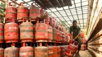 Iran Israel युद्धामुळे कणकवलीत हॉटेल व्यवसायावर संक्रांत; खानावळी आणि नाश्त्याची दुकाने बंद…