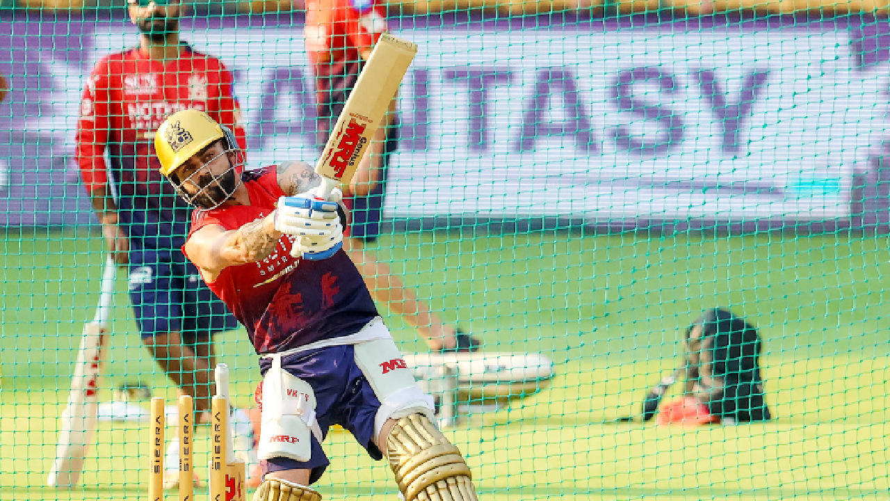 ६, ६, ६, ६, ६, ६…! Virat च्या बॅटमधून सुटणार 9 षटकारांचे ‘ब्रह्मास्त्र’; IPL मध्ये रचणार ‘हा’ रेकॉर्ड?