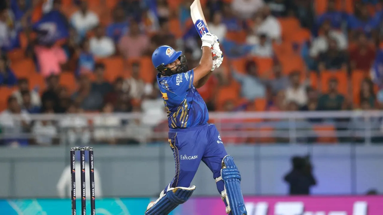 रूको जरा सब्र करो! MI चा ‘सिक्सर किंग’ येतोय; IPL 2026 मध्ये पलटण 14 वर्षांचा जुना रेकॉर्ड मोडणार?