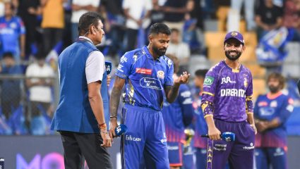 MI Vs KKR Live: 14 वर्षांचा रेकॉर्ड मोडण्यासाठी ‘मुंबई पलटण’ सज्ज; प्रथम गोलंदाजी करणार