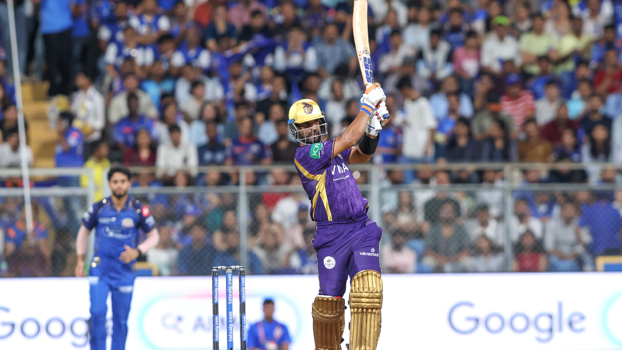 KKR चा ‘अजिंक्य’ रथ गोलंदाजांनी रोखला?14 वर्षांचा रेकॉर्ड मोडण्यासाठी MI पलटणला 221 धावांची गरज