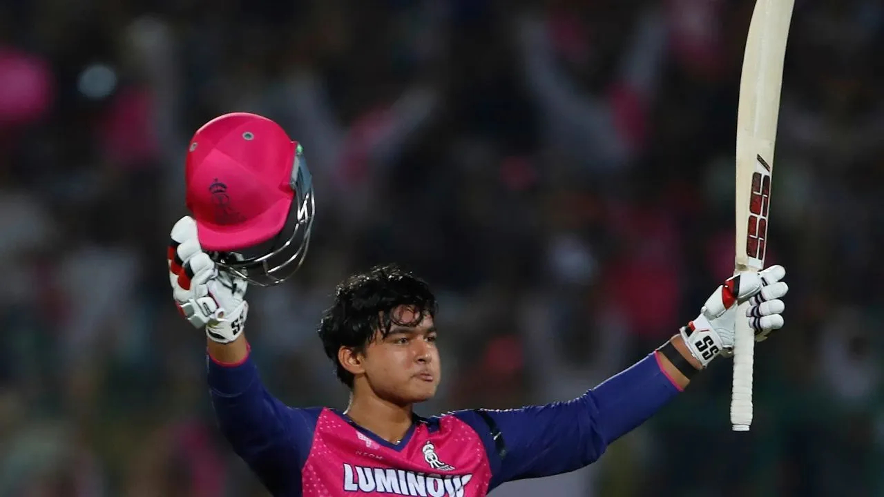 CSK सेनेला RR च्या सूर्यवंशीने दाखवले ‘वैभव’; अनुभव गोलंदाजांची अक्षरक्ष: पिसं काढली अन् थेट..