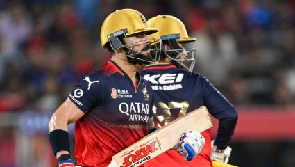 IPL 2026: RCB ला दुहेरी फटका! यश दयालनंतर आता ‘हा’ स्टार गोलंदाजही स्पर्धेला मुकणार?