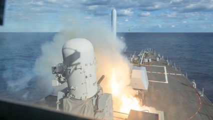 Operation Epic Fury: युद्ध नाही, हा तर विनाश! अमेरिकेच्या ‘Scorpion Strike’ने आकाशातून पाठवले मृत्यूदूत,पहा ‘हा’ थरारक VIRAL VIDEO