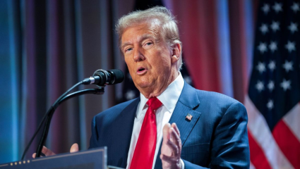 एपस्टीन फाईल्समध्ये डोनाल्ड ट्रम्प यांचंही नाव; अनेक अल्पवयीन मुलींच्या लैंगिक शोषणाचा आरोप