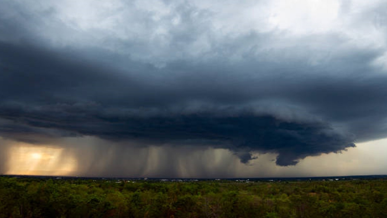 पुन्हा पाऊस ! दिल्ली, राजस्थानसह अनेक राज्यांत वादळी वाऱ्यासह मुसळधार पावसाचा अंदाज