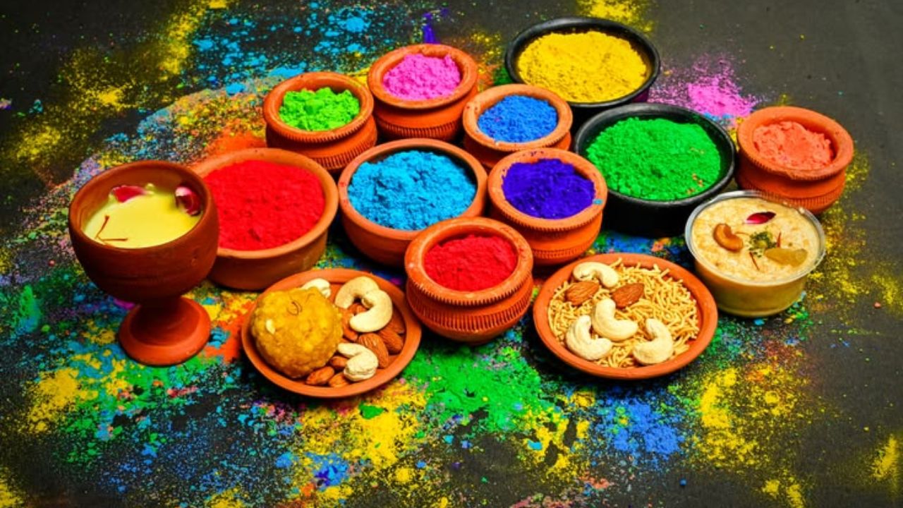 Rang Panchami 2026: कधी आहे रंगपंचमी, रंगपंचमीच्या दिवशी करा ‘हे’ उपाय