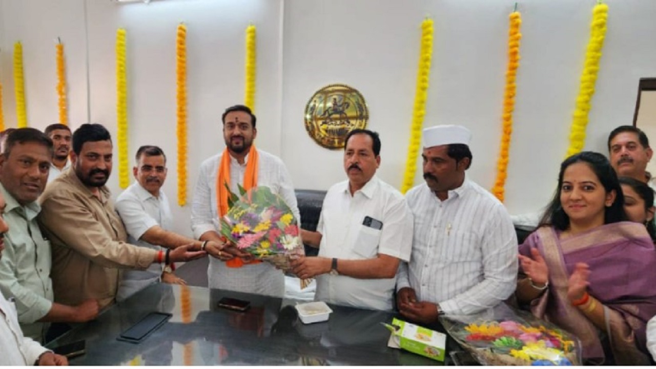 शिंदे-महाडिक यांना मिळाला भाजपचा पहिला सभापती व उपसभापती होण्याचा मान