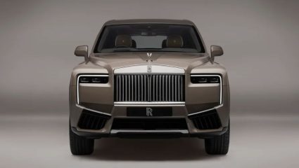 Rolls-Royce Cullinan च्या मागील सीटवर बसण्यास मनाई! करोडोंच्या कारबाबत कंपनीचा गंभीर इशारा; नेमकं कारण काय?