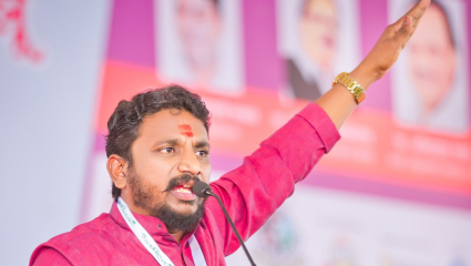 “राष्ट्रवादीच्या दैवताना डावलून स्वतःच देव बनण्याचा…”, नाव न घेता अमोल मिटकरींचा कोणाला इशारा?