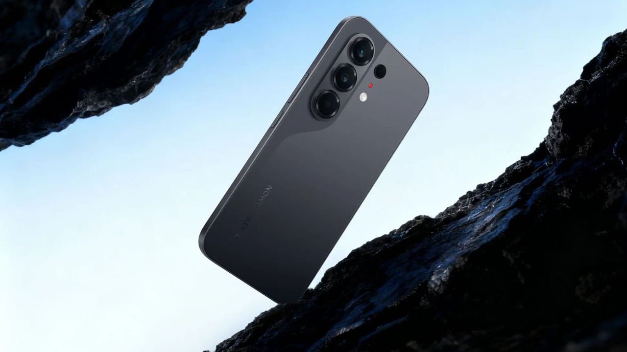 TECNO ने पुन्हा केला धमाका! लेटेस्ट स्मार्टफोनने उडवले सर्वांचे होश… 6500mAh बॅटरी आणि अनोख्या कॅमेऱ्या फीचर्सने सुसज्ज