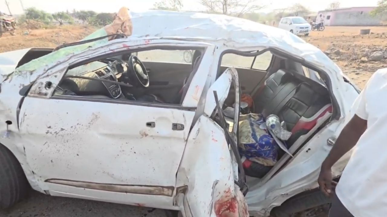 Satara Accident News : सोलापूर राष्ट्रीय महामार्ग म्हणजे मृत्यूचा सापळा; धुळदेव गावच्या हद्दीत आणखी एक अपघात, दोन जण ठार